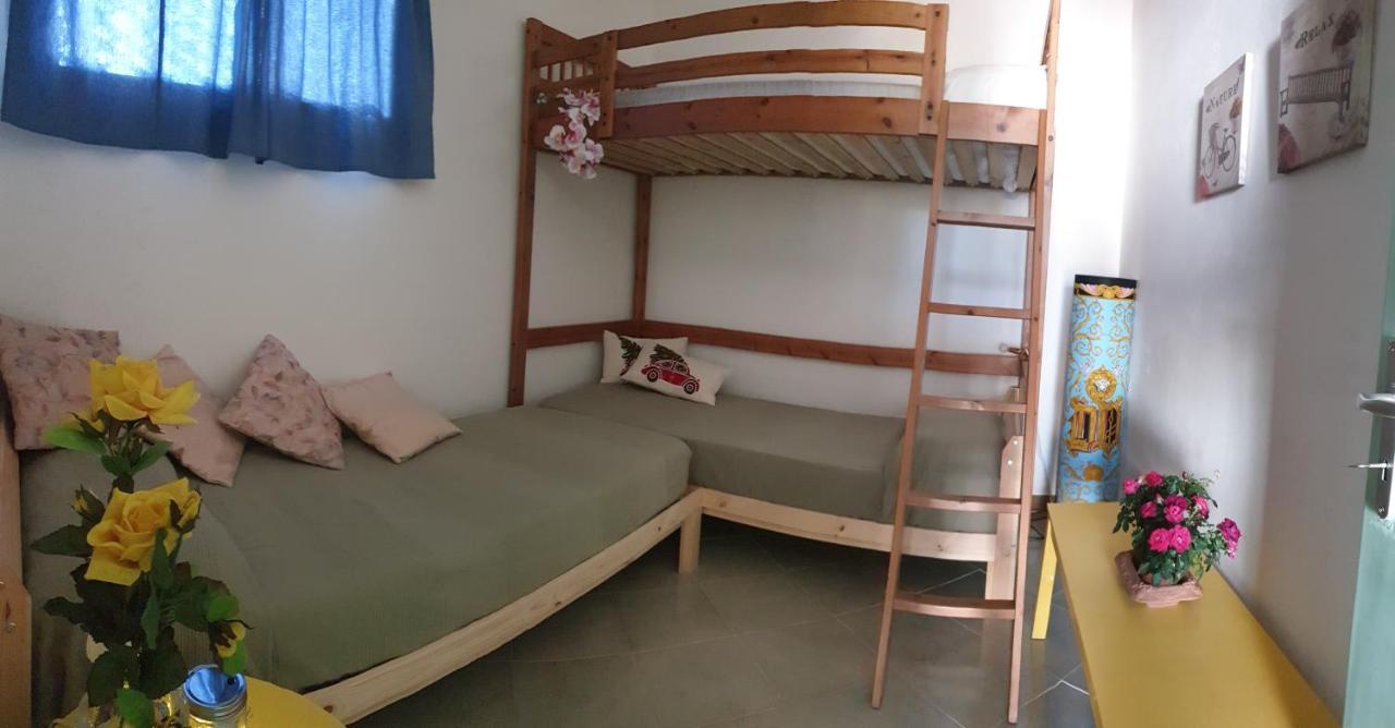 הוילה אבולה Casa Vacanze Robinson מראה חיצוני תמונה