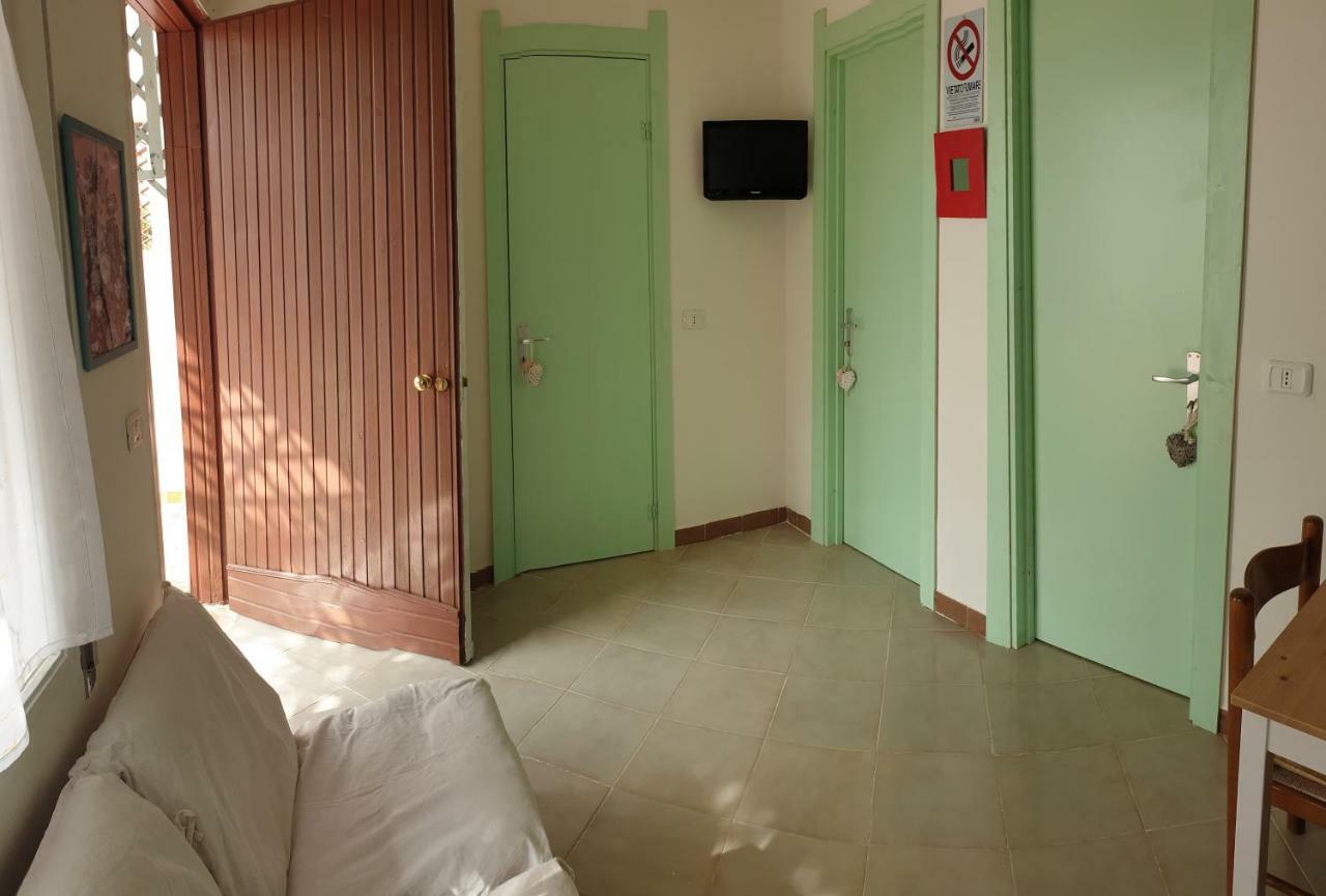 הוילה אבולה Casa Vacanze Robinson מראה חיצוני תמונה